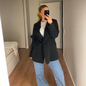 Kavaj - Från Bikbok storlek M, oversize passform