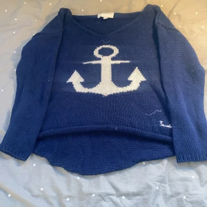 Stickad tröja (inte ull) - Använd ksk 1 gång😍🙌🏻