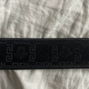 Versace skärp - Äkta Versace skärp som inte kommer till användning Storlek s/m