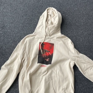 Hm hoddie  - Bra skick, köparen står för frakt och kan samfrakta😌