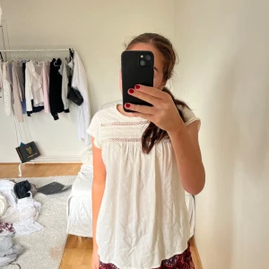 topp - storlek XS men passar mig som brukar använda S/M