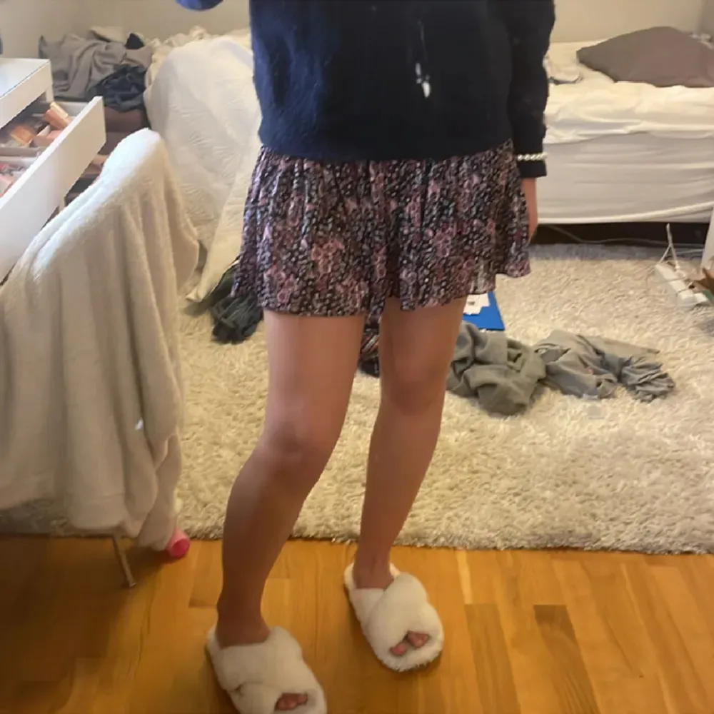 Så snygg kjol från zara med inbyggda shorts!!. Hameet.