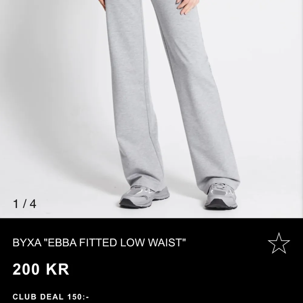 Säljer dessa byxor från Lager 157 i modellen ”Ebba fitted low waist”. De är aldrig använda och är helt nya. Säljer de för 99 kr💖. Jeans & Byxor.