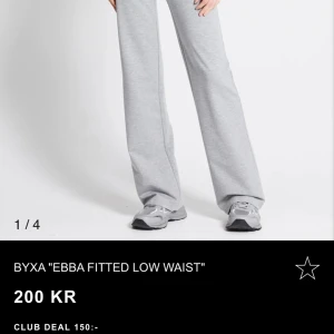Lågmidjade byxor från Lager 157💖 - Säljer dessa byxor från Lager 157 i modellen ”Ebba fitted low waist”. De är aldrig använda och är helt nya. Säljer de för 99 kr💖