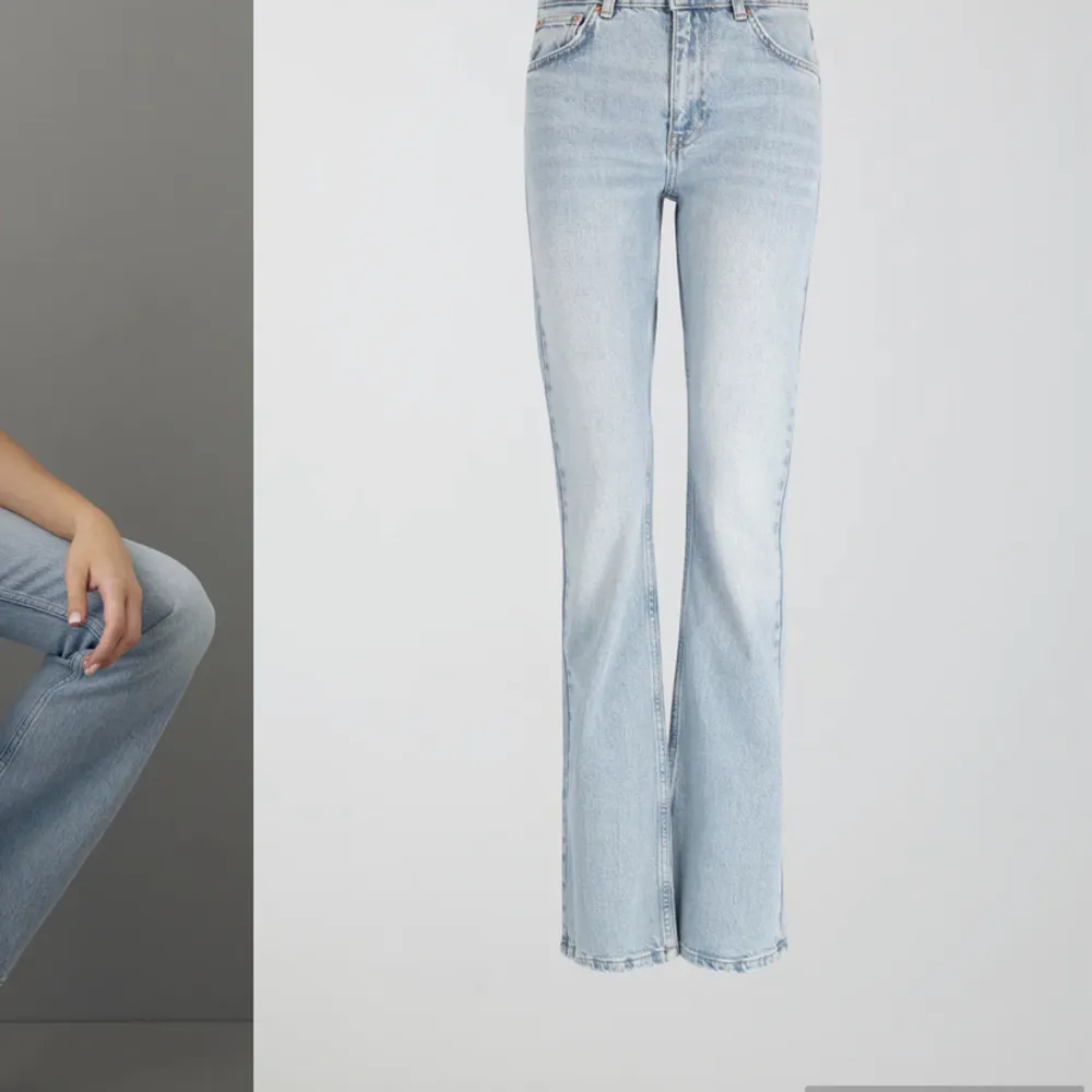 Jeans från Gina Tricot!  Namn: Full lenght flare jeans Använda ett fåtal gånger! Säljer pga att de är lite för stora för mig! Jeansen är midwaist! Skriv gärna vid eventuella frågor! . Jeans & Byxor.