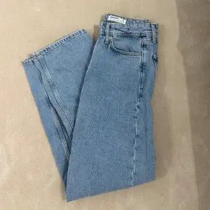 Säljer nu mina jack and Jones jeans i 10/10 skick (aldrig använda). De kostar 600kr nypris och är som helt nya. Bara att skriva om ni har några funderingar. Mvh Liam