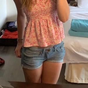 Jeansshorts - Assnygga jeansshorts😍 säljer då dem blivit för små