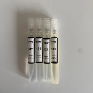 4st Testers - 4st 5ml-testers från The Essence Vault. Har bara sprutat ett par gånger.   317- inspirerad av Sweet like Candy  444- inspirerad av Lost Cherry  933 - inspirerad av Delina  943 - inspirerad av Oriana