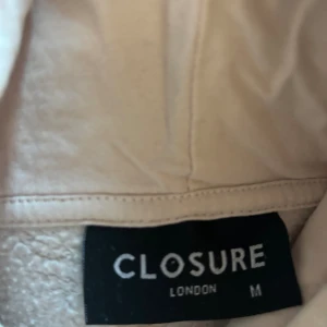 Hoodie - Ny skick inga fläckar säljer dessa hoodie storlek m. En för 200 båda för 300.