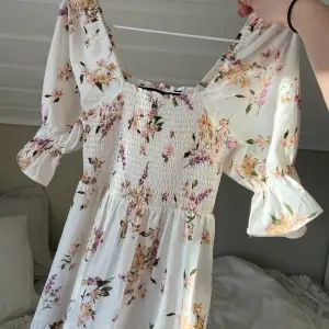 Så fin klänning från veromoda, nypris 500 kr