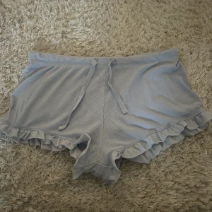 Pyjamasshorts - Gulliga ljusblå pyjamasshorts💕nästan aldrig använda! 