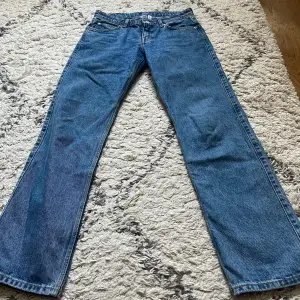 supersnygga jeans men säljer då dom blivit för stora❤️❤️❤️lägg prisförslag!!