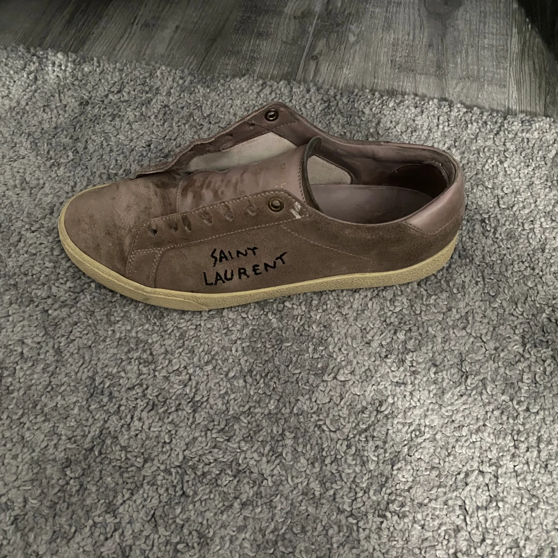 Saint laurent  - 90
