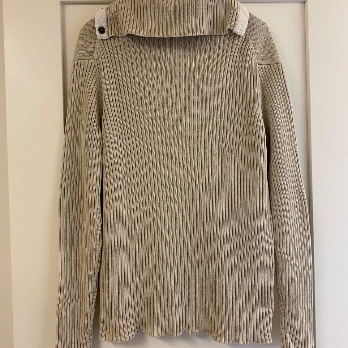 Ribbstickad tröja L - 90