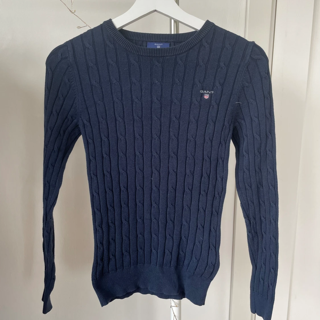 Marinblå GANT tröja
