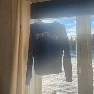 Tröja - En tröja från Cubus som är använd väldigt få gånger förra året och tröjan är i storlek XS🫶