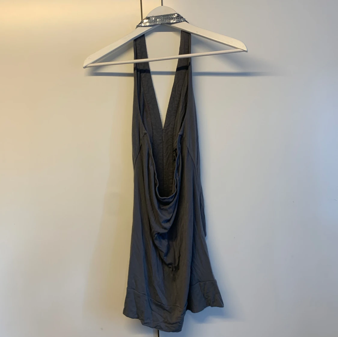 Snygg paljettklänning - 90