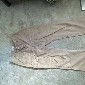 Cargo jeans - Används inte rensar garderoben 💕
