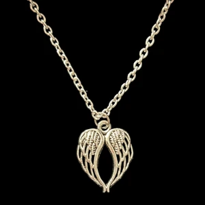 Änglavinga halsband - Nickelsäkra och handgjorda smycken från lunasparkle  Kontakta mig gärna om du har frågor  Tryck gärna på köp nu!❤️