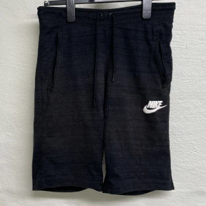 Nike shorts - Nike shorts i storlek S.
