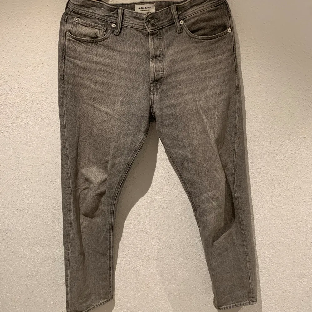 Bra skick, använts en sommar Storlek 31/34 av modellen Chris/Loose Kan mötas upp i Stockholm . Jeans & Byxor.