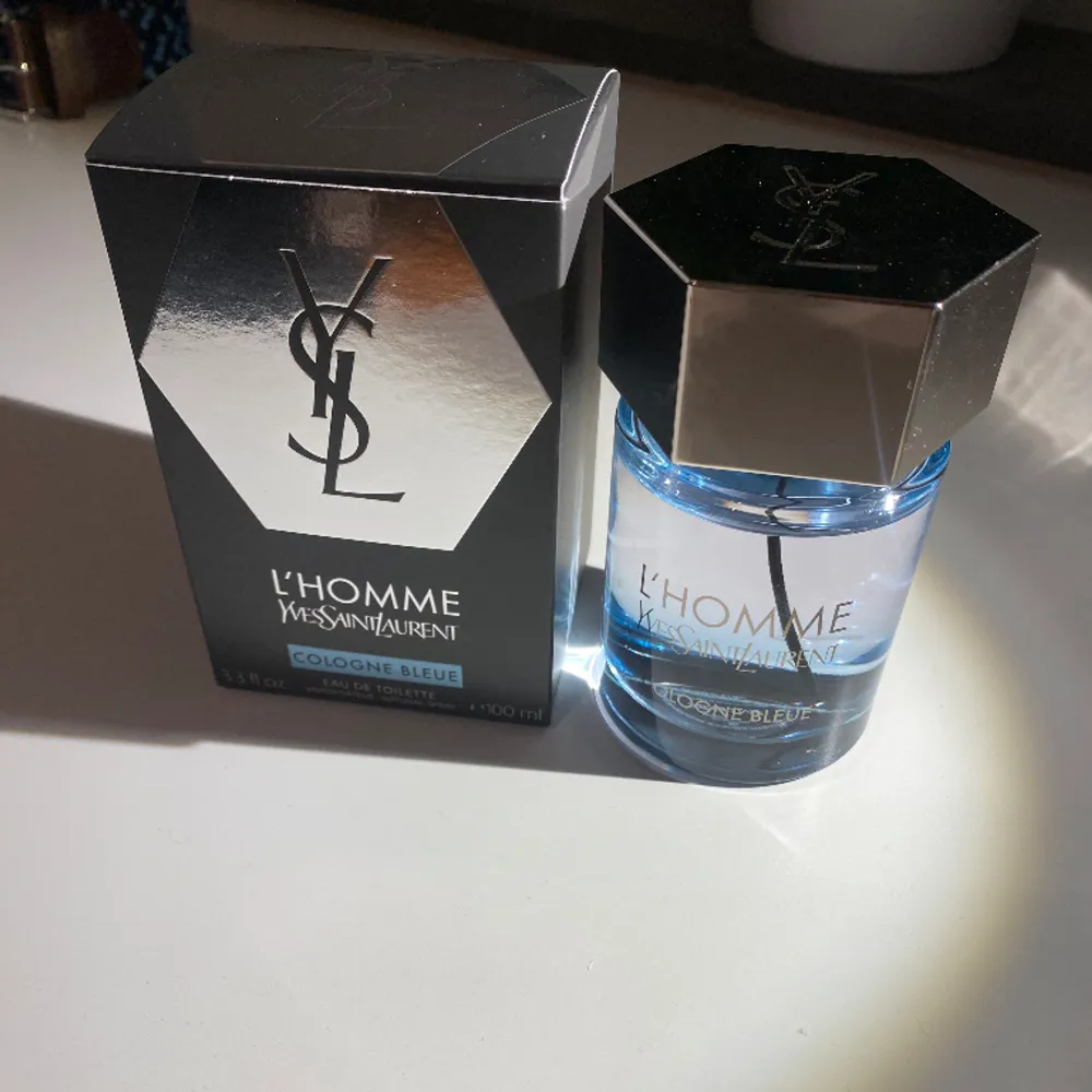 Tja, jag säljer min knappt använda YSL Cologne Bleue. Nypris 1400, mitt pris 749! Tveka inte på att höra av dig vid intresse eller vid eventuella frågor!. Parfym.