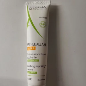 A-Derma ansiktskräm - A-Derma ansiktskräm. Oanvänd.