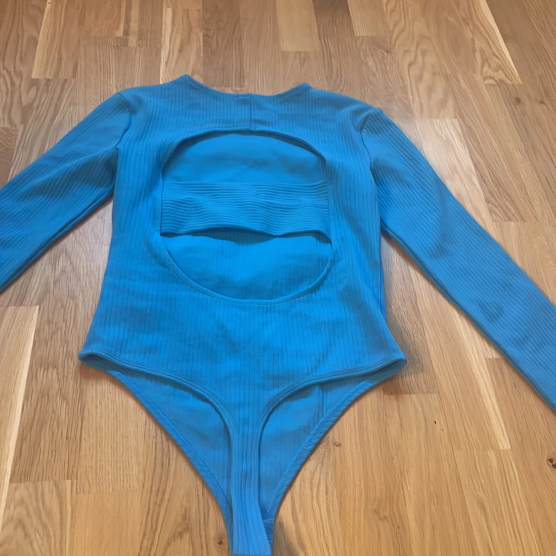 Blå rygglös tröja💙 - 91