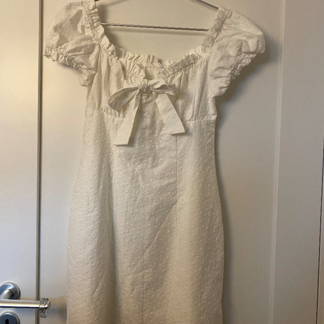 Vit sommarklänning  - 90