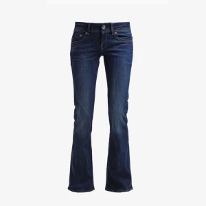 Låga jeans  - Säljer dessa låga jeans från G-star raw. Inga defekter! Midjemått 36