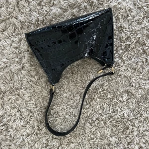 Liten väska - Perfekt väska att ha på klubben tex