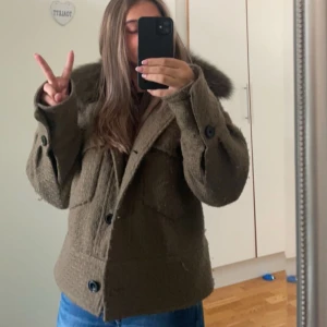 Meotine jacka  - Säljer mian fina meotin jacka som inte kommer till användning, köpt i höstas💕inga defekter alls💕