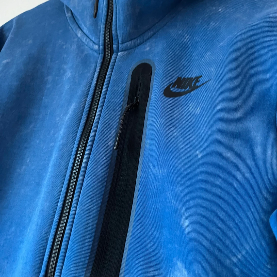LIMITED NIKE TECH FLEECE