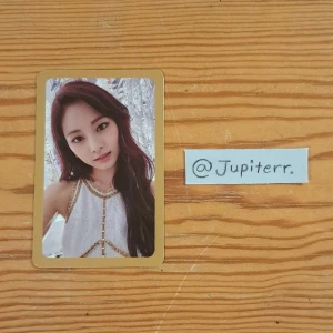TWICE TZUYU MORE&MORE PC - Officiellt Tzuyu More&More photocard💙 Säljer pga att jag inte samlar längre. Skickar med sleeve och toploader så att den kommer fram säkert. Skriv gärna innan du köper eller om du har frågor ❤️ Frakt blir 20kr.