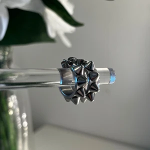 Edblad peak hoops creoles - Säljer edblad hoops creoles i nyskick💕 i den vanliga storleken pris kan diskuteras!