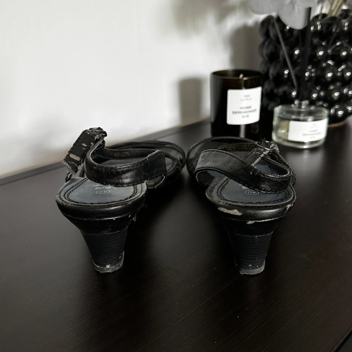 Svarta Klackskor - 91