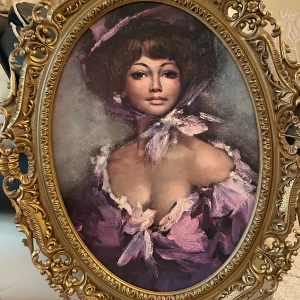 Lady Danbury Framed tavla - Säljer denna då jag längre inte har plats med den.