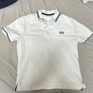 Hugo boss piké  - Hugo boss piké barn storlek xs 12 år