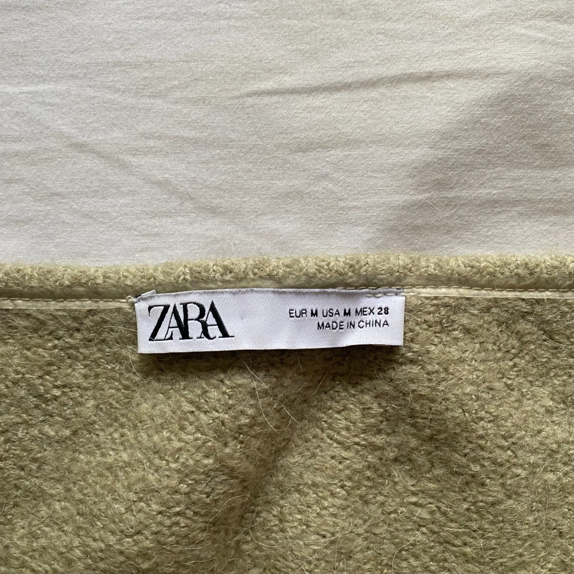 Grön stickad bandeautopp - 90