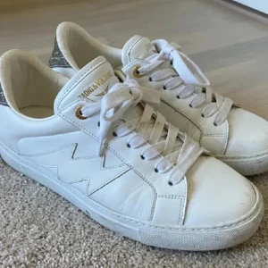 Zadig skor - Köptes här på Plick,  men de satt ej som jag ville🩷