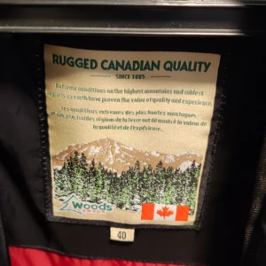 Dun jacka från Woods Canada - Oanvänd dun jacka i storlek 40.