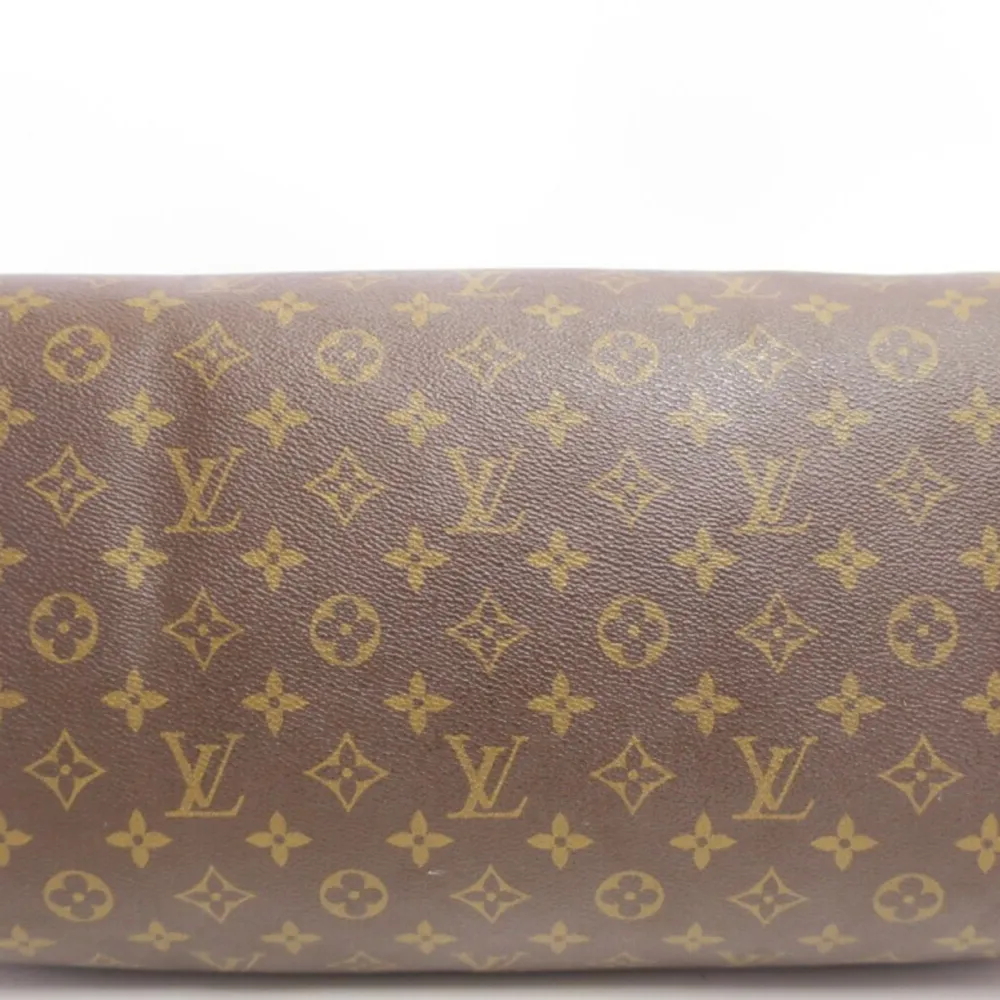 Louis Vuitton Speedy 40 är en tidlös klassiker! Det kommer att lägga till lyxig stil till alla kläder och passa alla tillfällen. Fler bilder och mer info i vår webbutik vintagetreasures.co. Väskor.