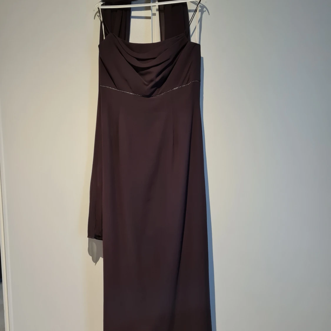 Balklänning i plommon