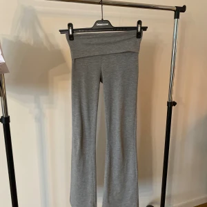 Yoga pants - Har använt de 3 gånger och de är i bra skick. 