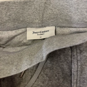 JuicyCouture byxor  - Grå mjukisbyxor från juicycouture! Säljer för 300+frakt!