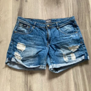 Super dry shorts - Superdry jeans shorts, bra skick, low rise :) 