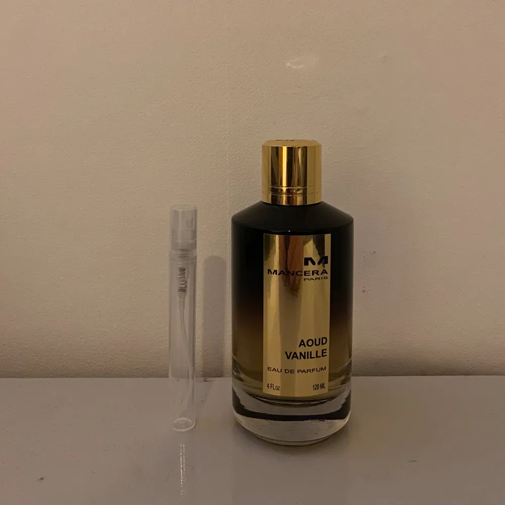 Mancera Aoud Vanille är en unisex parfym med doft av len och smakfull vanilj samt inslag av oud. 5 ml sample.. Parfym.