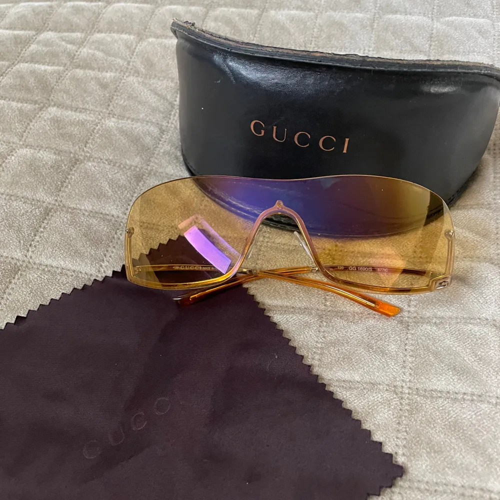 Mycket fin skick solglasögon från Gucci.. Övrigt.