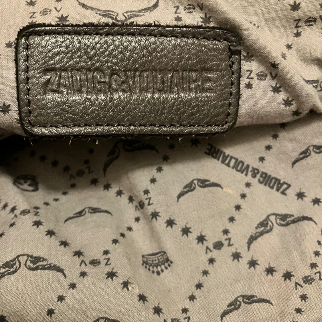 Snygg axelremsväska!🩶 - 91