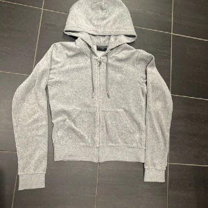 Juicy Couture kofta - En superfin juicy kofta i princip oanvänd💓